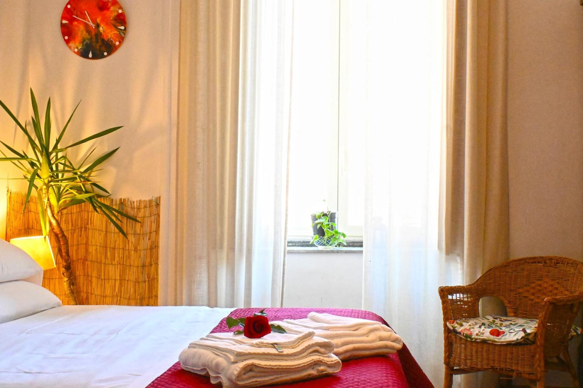 Hotel Sunrise Luxury à Naples Extérieur photo