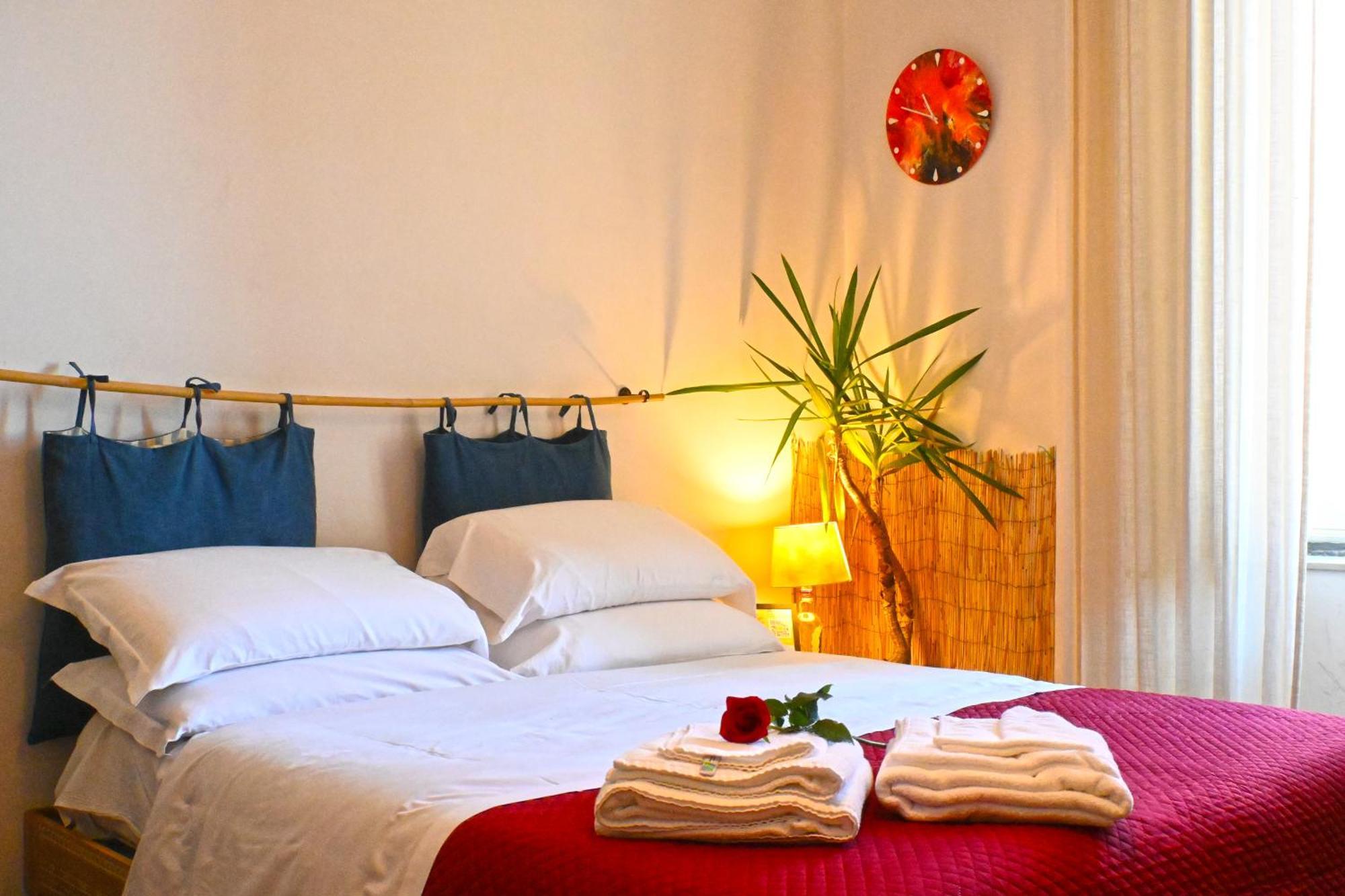 Hotel Sunrise Luxury à Naples Extérieur photo