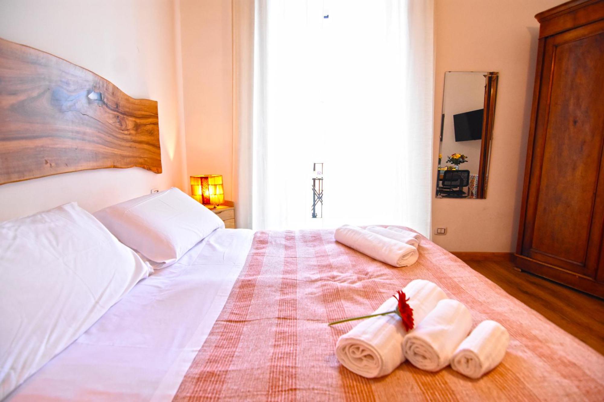 Hotel Sunrise Luxury à Naples Extérieur photo