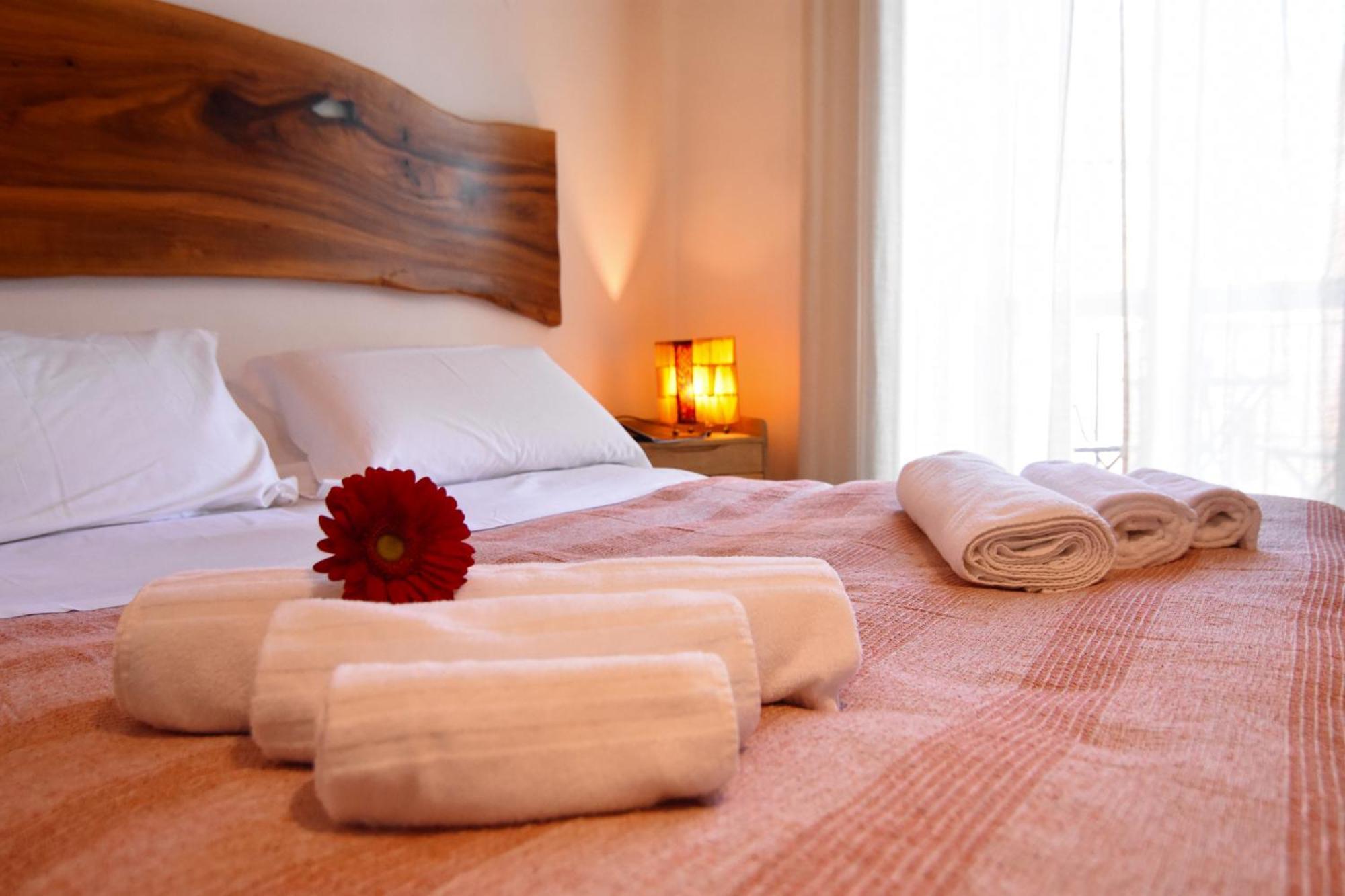 Hotel Sunrise Luxury à Naples Extérieur photo